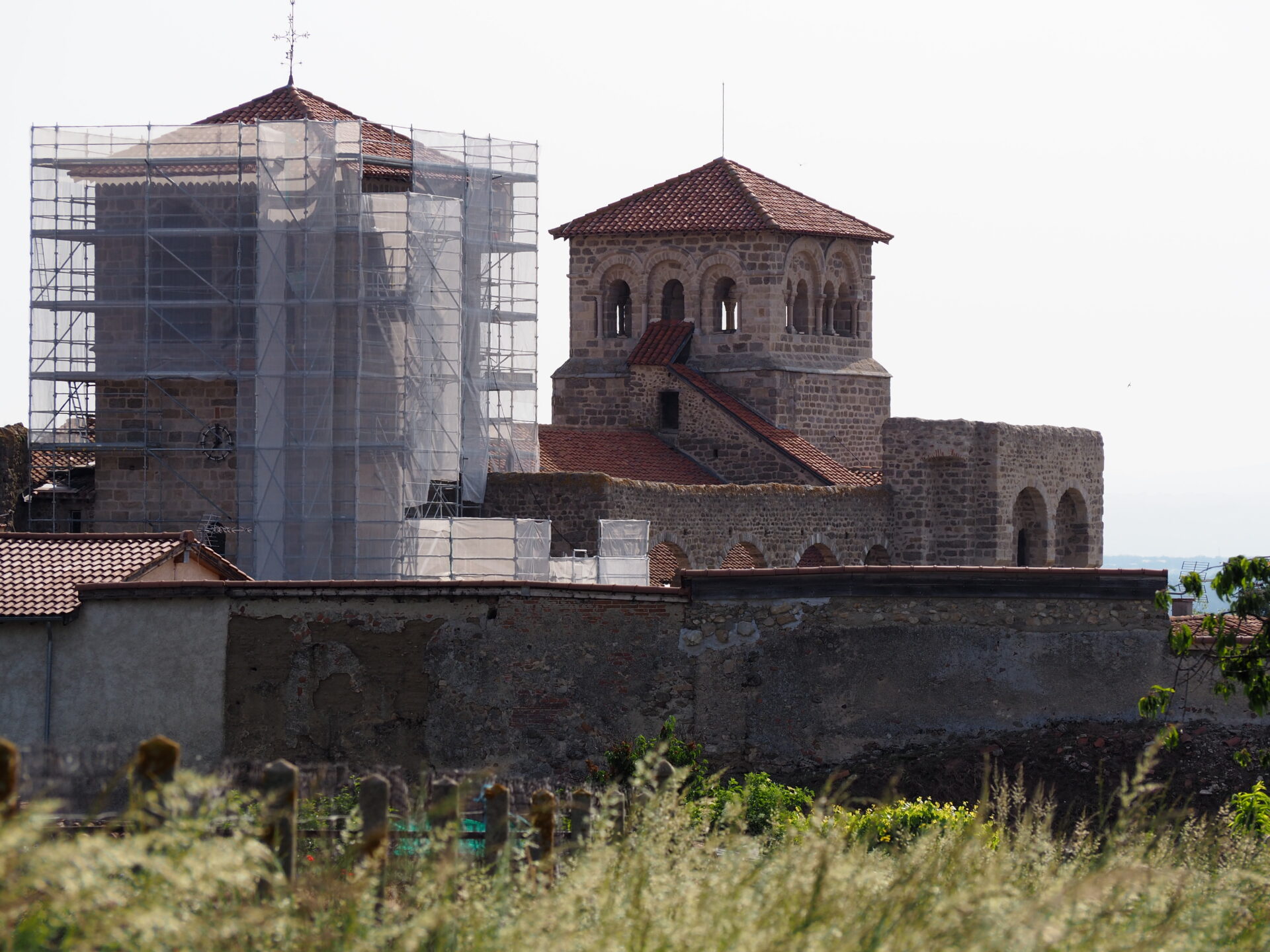 prieuré de Champdieu en restauration extérieure